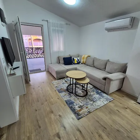 Hana & Sara Apartman *