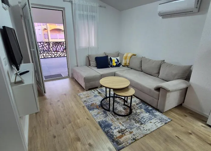 Hana & Sara Апартаменты *