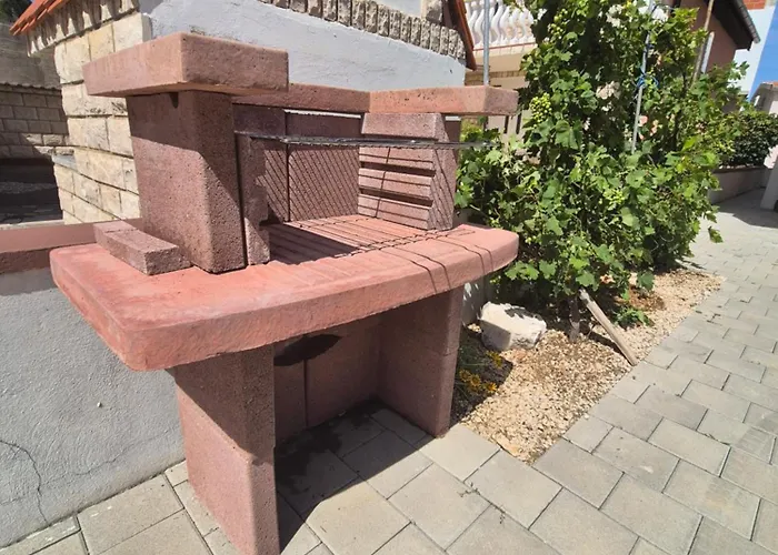 Hana & Sara Апартаменты